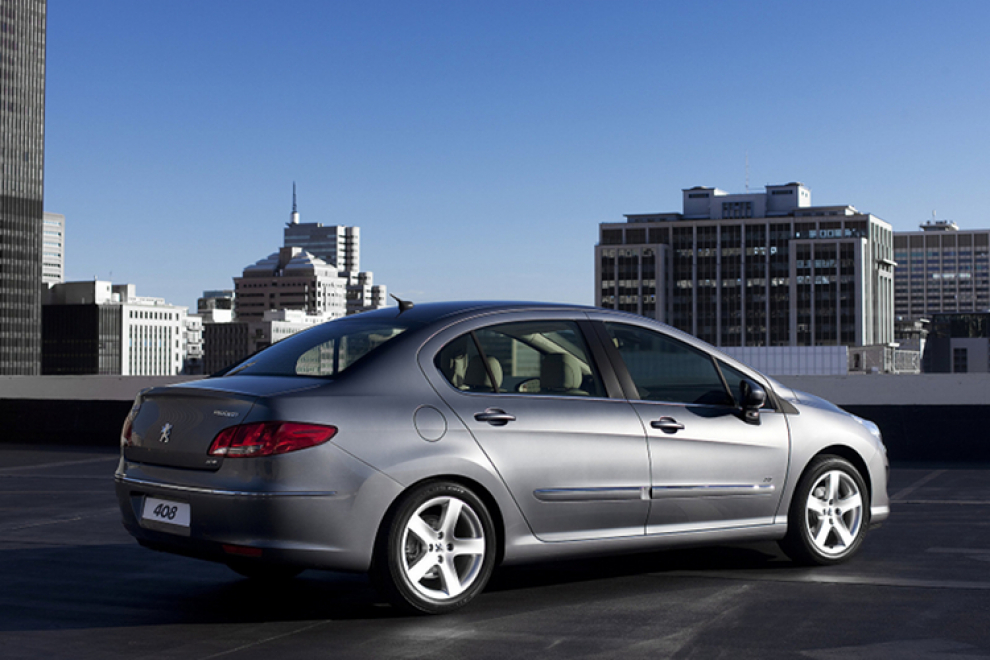 Peugeot 408