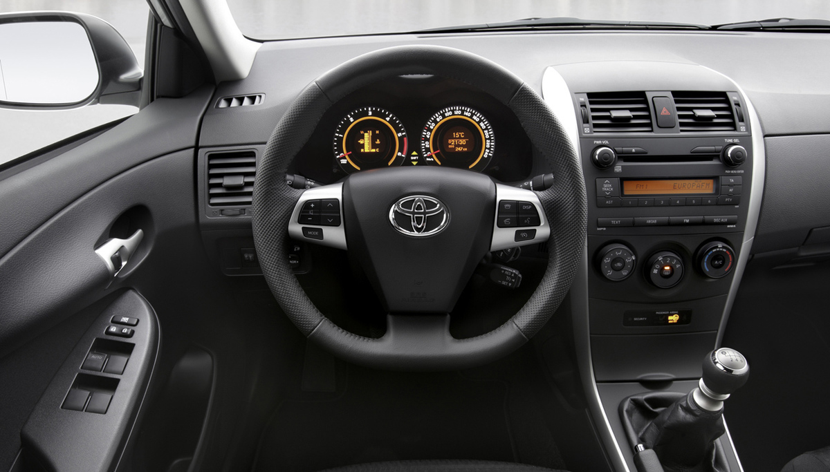 Объем бака королла. Toyota Corolla 2008 салон. Тойота Королла е150 салон. Тойота Королла 2008 салон. Тойота Королла 150 Рестайлинг салон