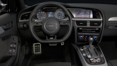 Фото салона Audi S4 седан