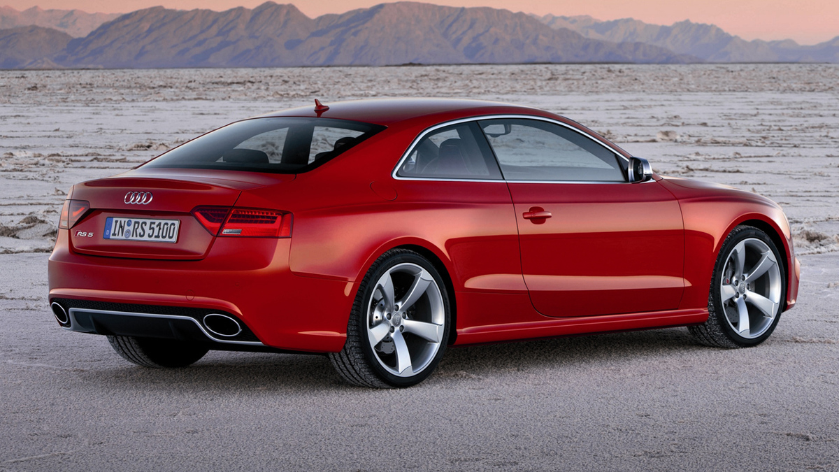 Audi rs5 Red