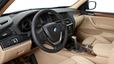   BMW X3 xDrive  / 