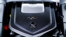 Фото экстерьера Cadillac CTS-V  (Кадиллак СТС-В) Седан / RWD<br><span> 6.2 / 564 л.с. / Механика (6 ст.) / Задний привод</span>