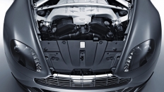 Фото экстерьера Aston Martin V12 Vantage