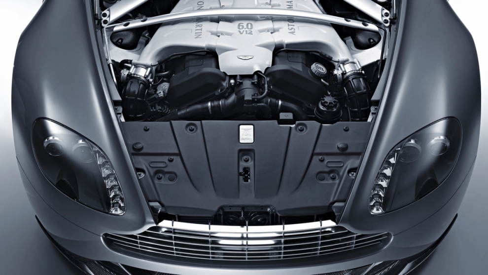  Aston Martin V12 Vantage