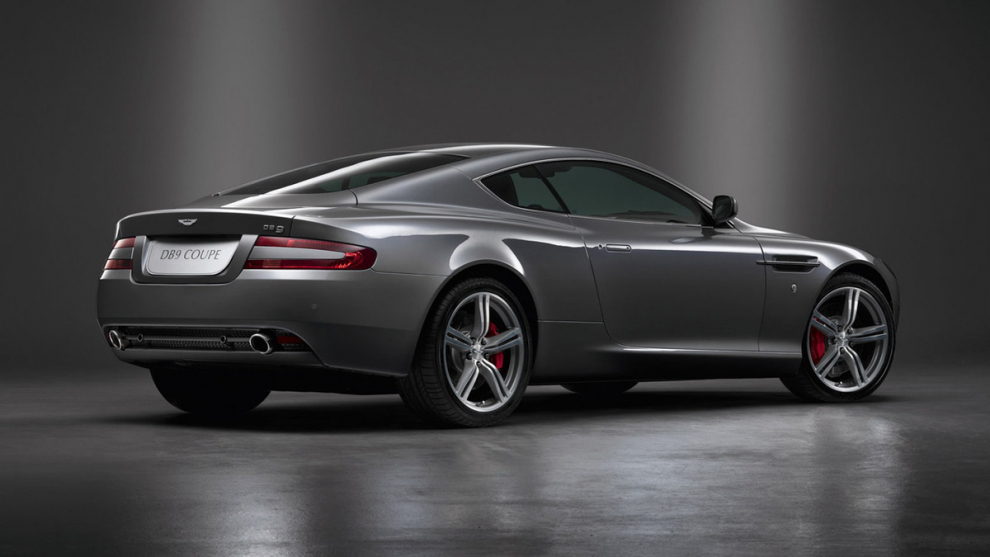  Aston Martin DB9