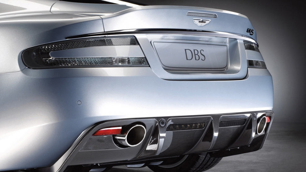  Aston Martin DBS