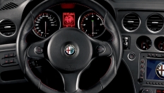 Фото салона Alfa Romeo 159 (Альфа Ромео 159 спортвэгон) Универсал / Elegant<br><span> 2.2 / 185 л.с. / Робот (6 ст.) / Передний привод</span>