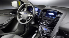   Ford Focus SYNC Edition / 