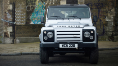   Land Rover Defender 90