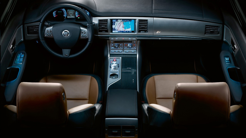 ���� Jaguar XFR