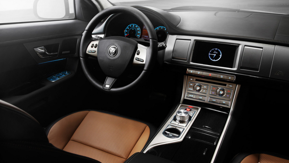 ���� Jaguar XFR