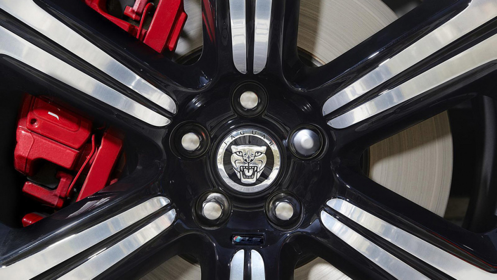 ���� Jaguar XFR-S