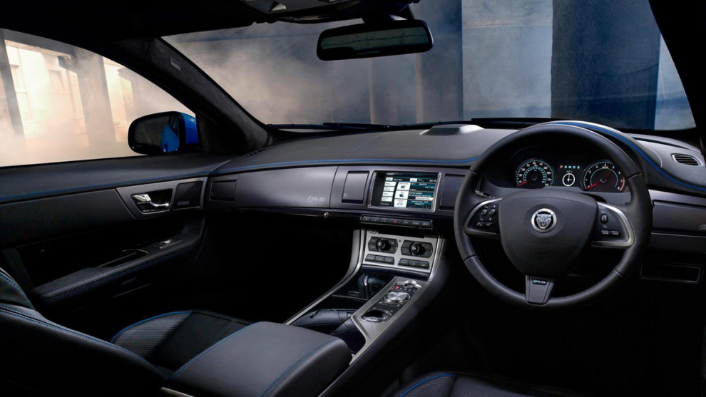 ���� Jaguar XFR-S