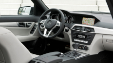   Mercedes-Benz C- 