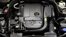  Mercedes-Benz E- 