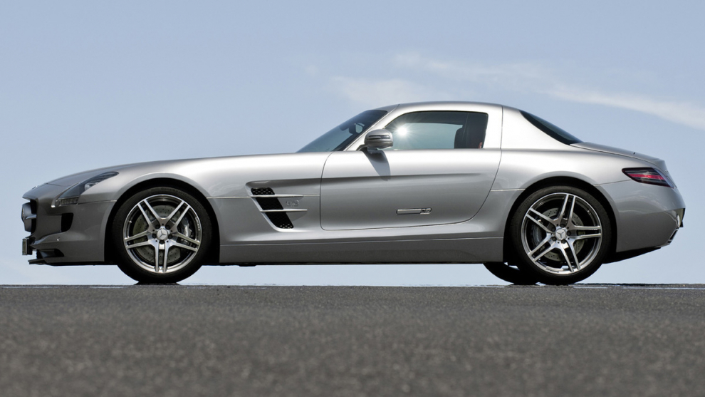  Mercedes-Benz SLS AMG