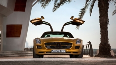 Фото экстерьера Mercedes-Benz SLS AMG