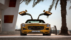  Mercedes-Benz SLS AMG