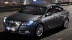   Opel Insignia / 