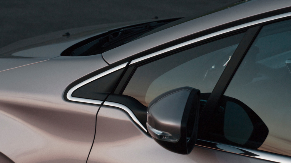 ���� Peugeot 208