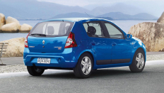   Renault Sandero ( ) / Privilege<br><span> 1.6 / 102 .. /  (4 .) /  </span>