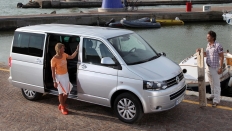   Volkswagen Multivan Business / 
