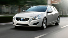   Volvo V60 /  