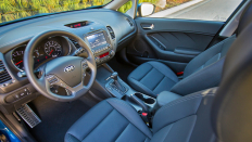   Kia Cerato Luxe / 