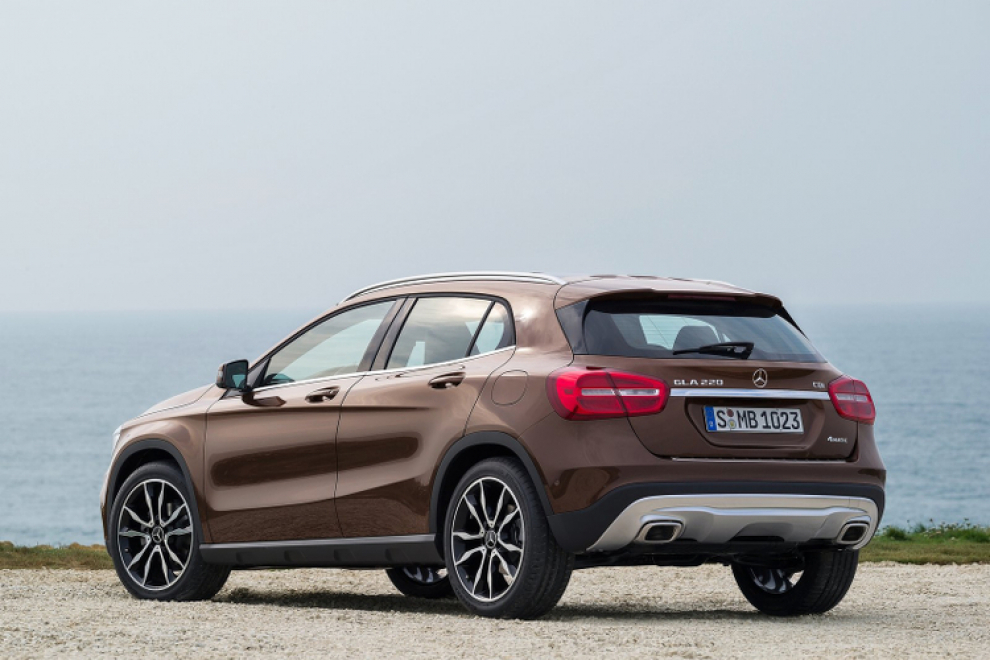 Mercedes-Benz GLA 2013 кроссовер