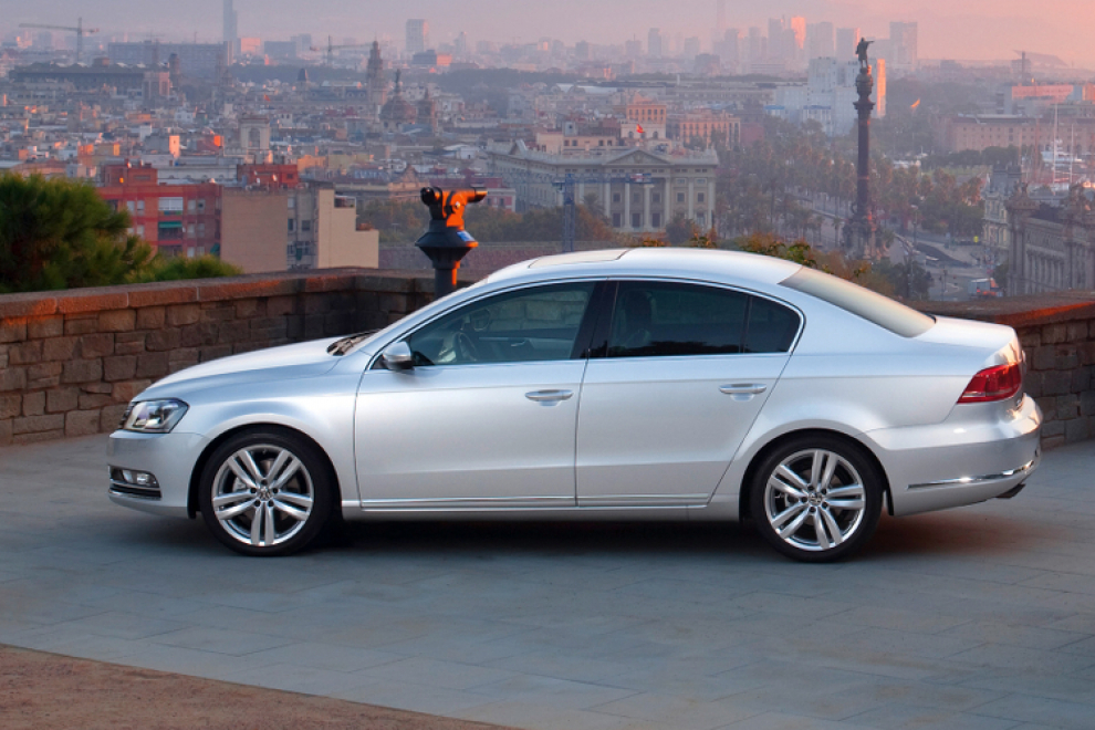 Volkswagen Passat B7 2010 седан