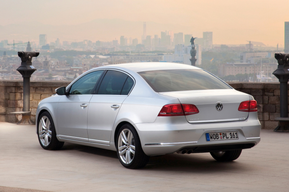 Volkswagen Passat B7 2010 седан