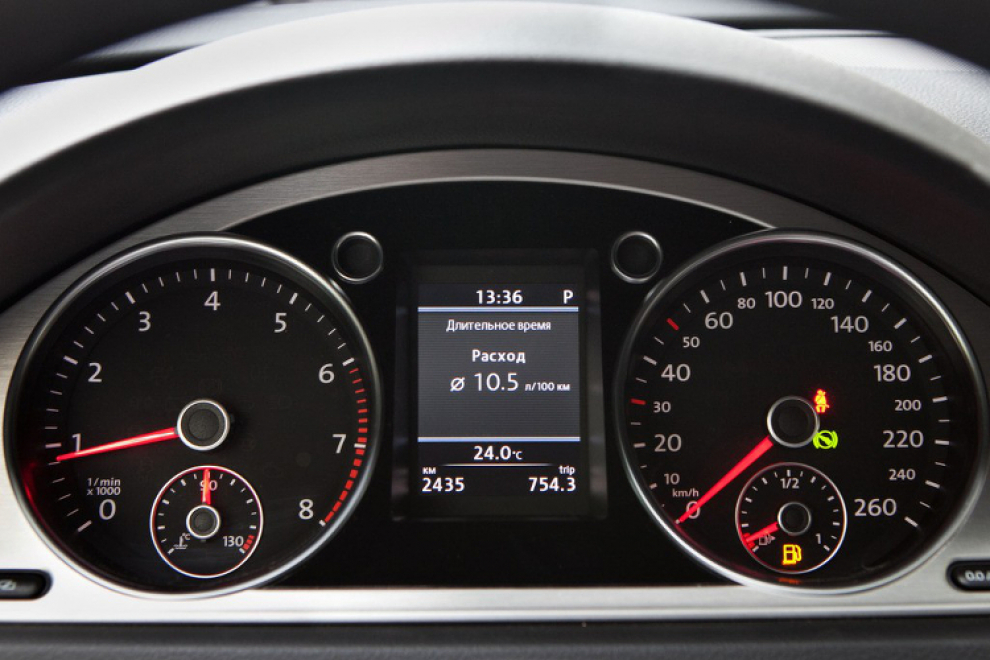 Салон Volkswagen Passat B7 2010 седан