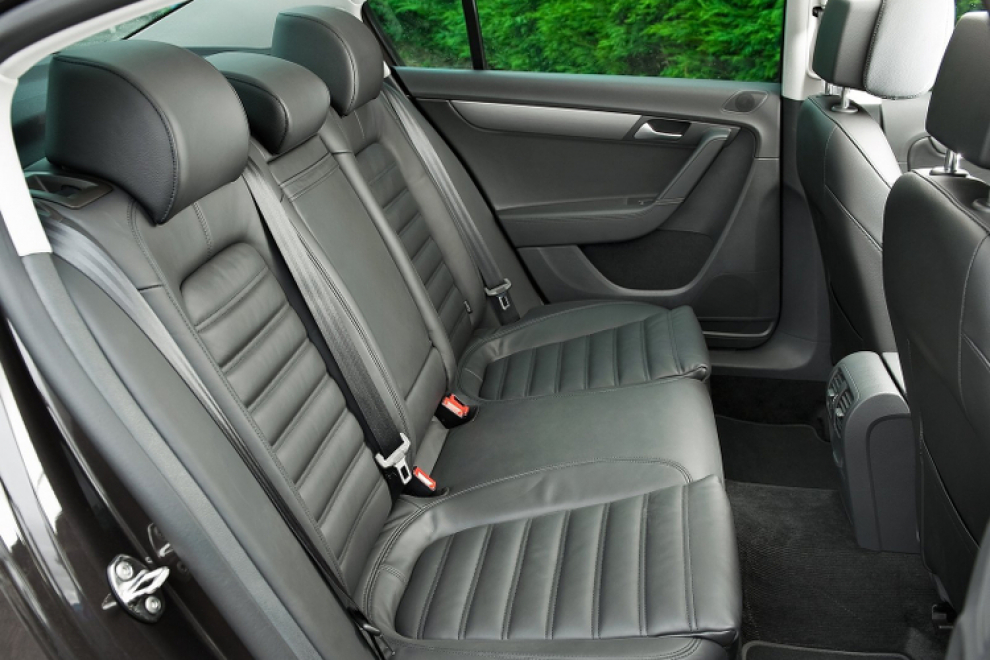 Салон Volkswagen Passat B7 2010 седан