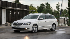   Skoda Superb  / 