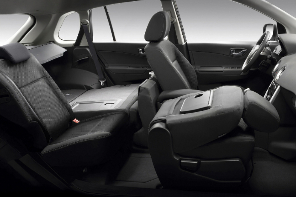 Салон Renault Koleos 2008 кроссовер