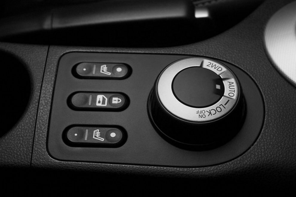 Салон Nissan Qashqai+2 2008 кроссовер