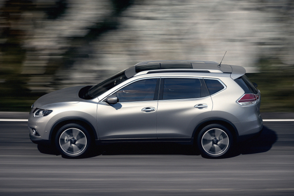 Nissan X-Trail 2014 кроссовер