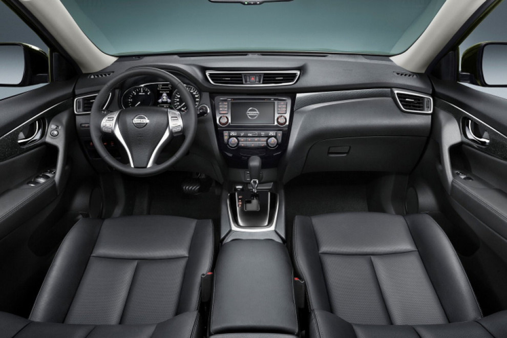 Салон Nissan X-Trail 2014 кроссовер