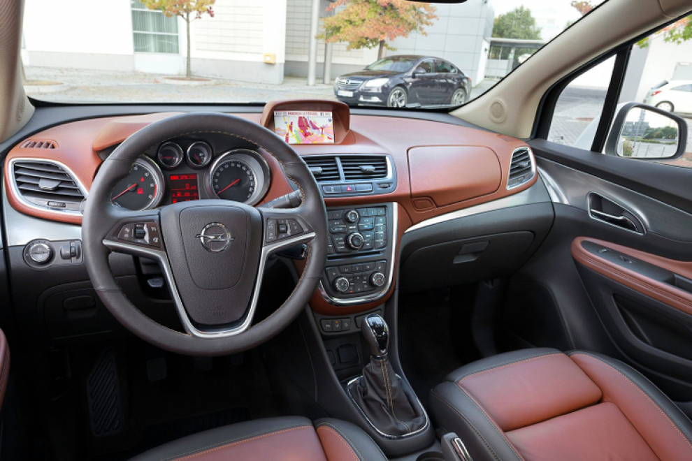 Салон Opel Mokka 2012 кроссовер