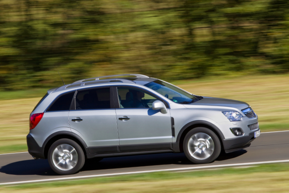 Opel Antara 2010 кроссовер