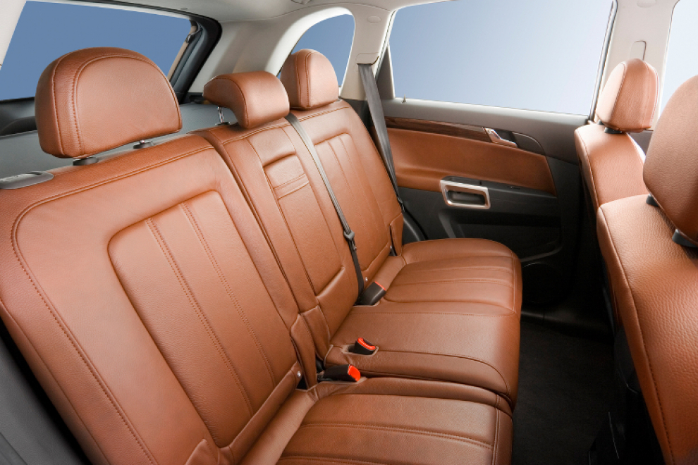 Салон Opel Antara 2010 кроссовер