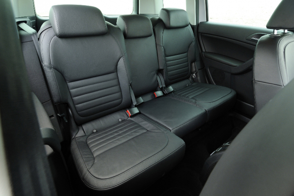 Салон Skoda Yeti 2009 - 2013 кроссовер