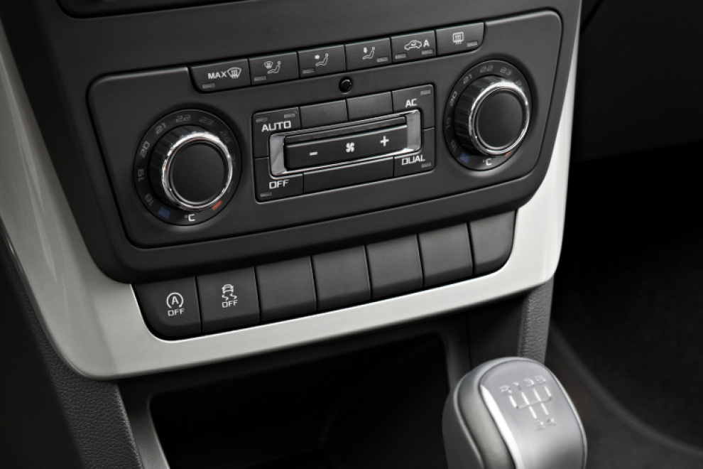 Салон Skoda Yeti 2009 - 2013 кроссовер