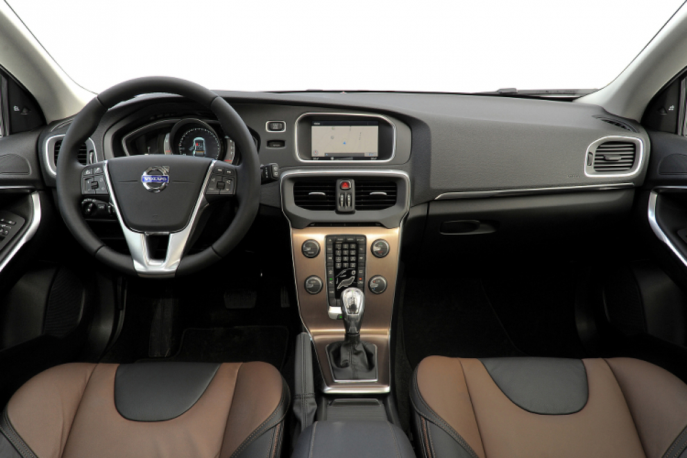 Салон Volvo V40 Cross Country 2012 кроссовер