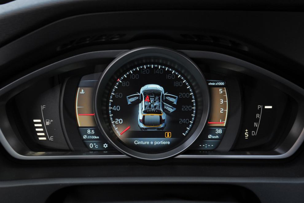 Салон Volvo V40 Cross Country 2012 кроссовер