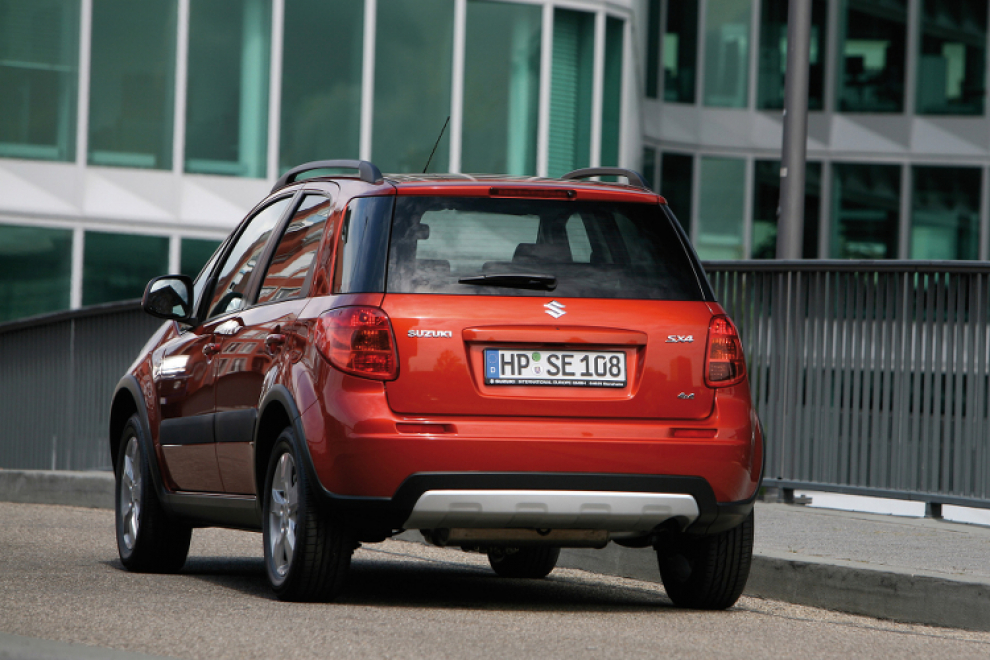 Suzuki SX4 2010 кроссовер