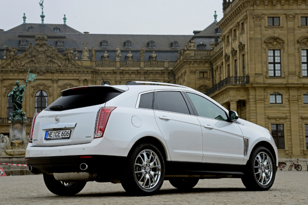 Cadillac SRX 2013 кроссовер