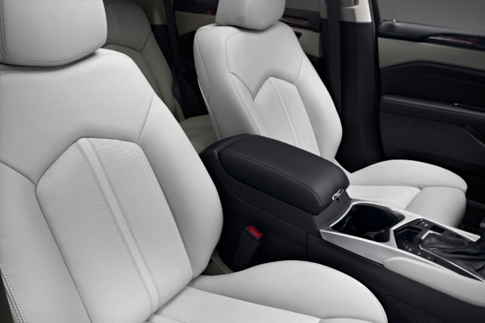 Салон Cadillac SRX 2013 кроссовер
