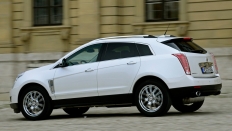 Фото экстерьера Cadillac SRX (Кадиллак СРХ) / 3,0 Top<br><span> 3.0 / 270 л.с. / Автомат (6 ст.) / Полный привод</span>