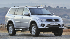   Mitsubishi Pajero Sport / 